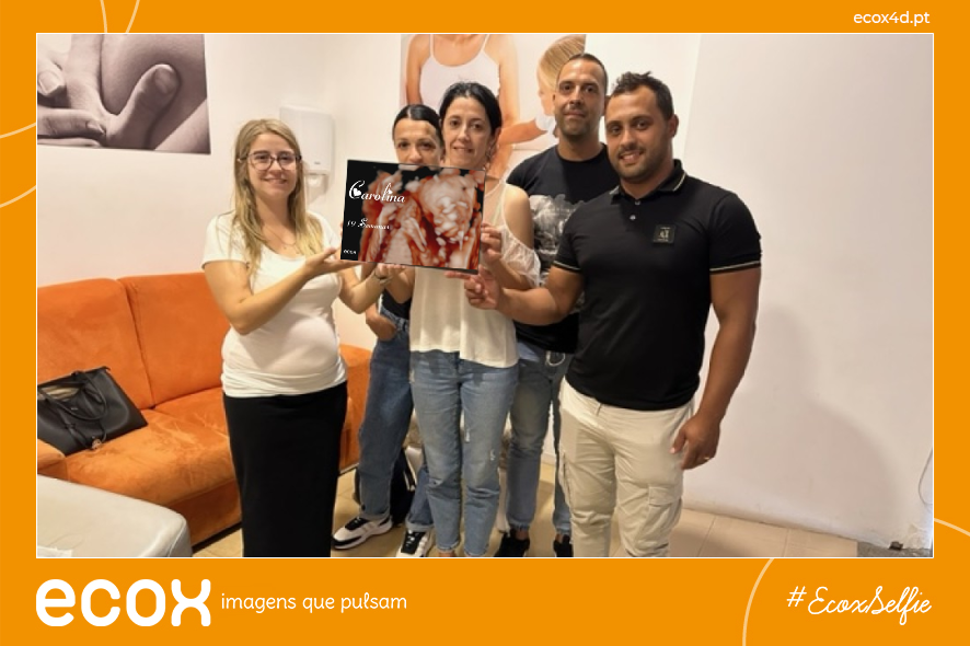 Ultrassom emocional Ultrassom 4D de MARIANA ANDRADE